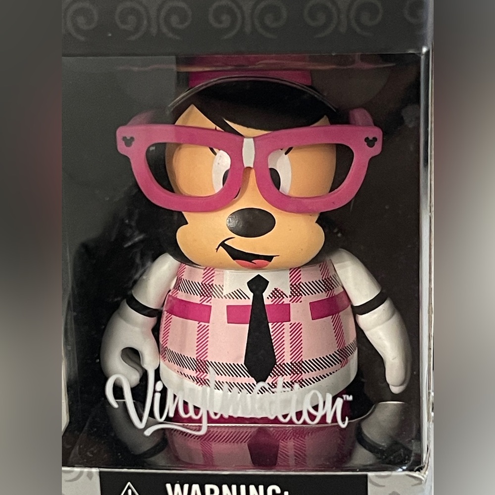 Disney Vinyl 3 inch Collectible Figure of Minnie Mouse nerd